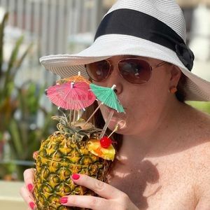 Meet your Posher, Cara